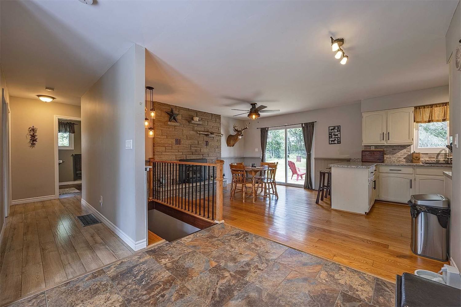 Listing Image 18