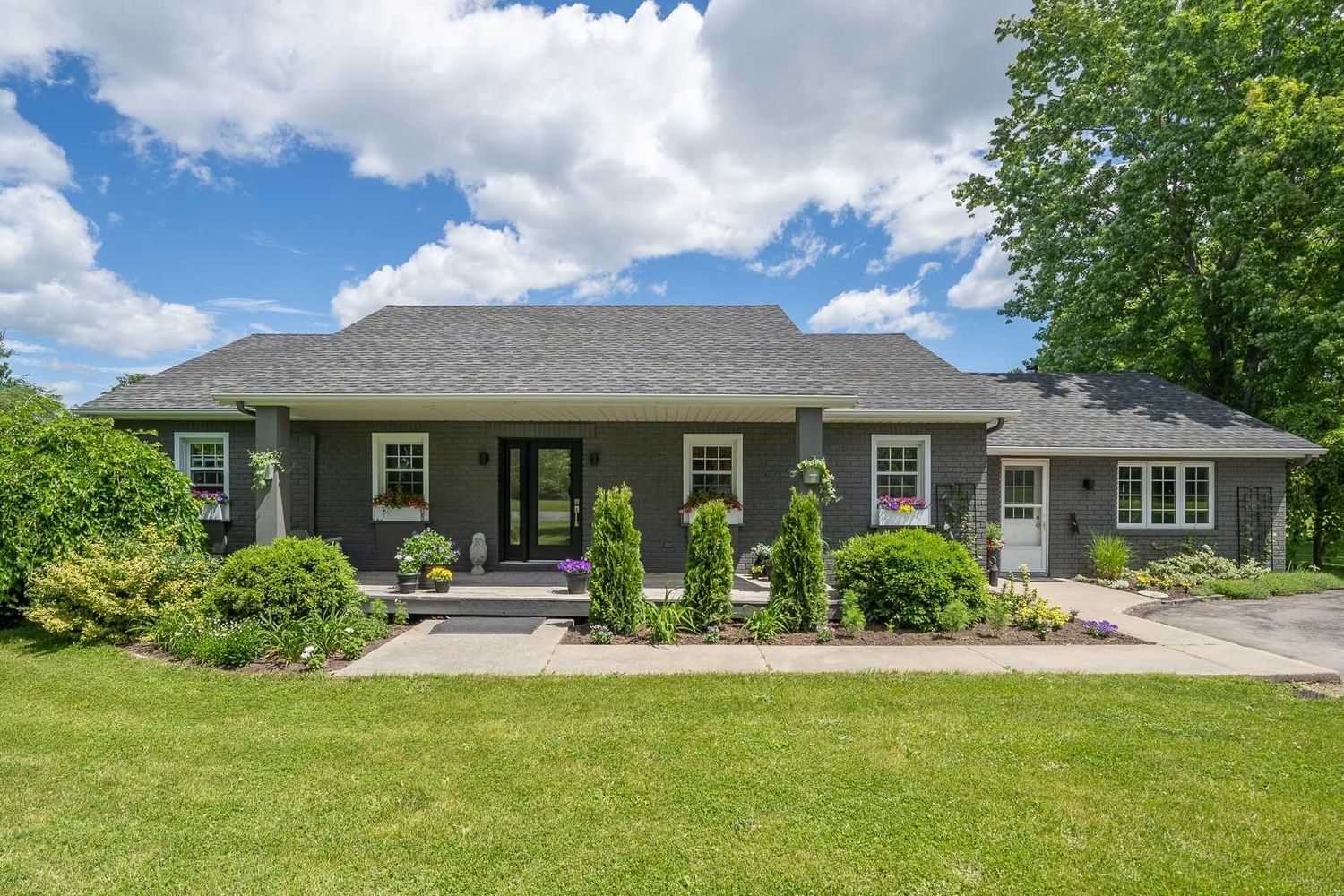 Detached House sold at 346 County Road 4 Road, Prince Edward County, Ontario, K0K 2T0 - Hallowell - MLS: X5722905