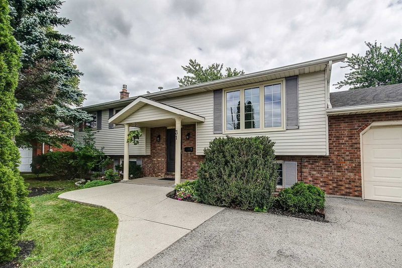 31 Killins St, West Lincoln, L0R2A0 | Image 2