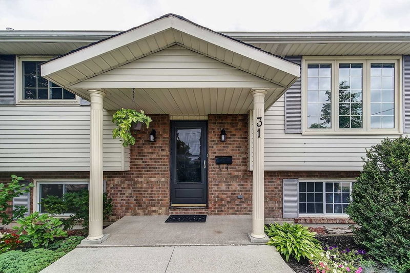 31 Killins St, West Lincoln, L0R2A0 | Image 3