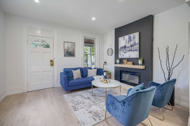 8 Elizabeth St, St. Catharines, L2R 6B4 | Image 2