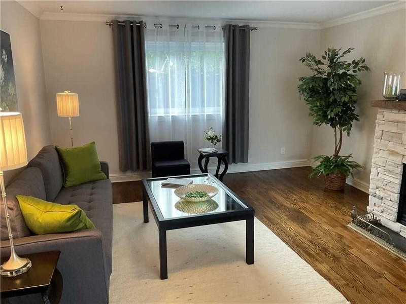 14 Reginald St, Hamilton, L8P 3X9 | Image 3