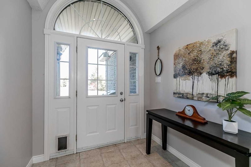 48 Rayburn Meadows Rd, East Garafraxa, L9W2Y9 | Image 2