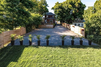 319 Main St, Prince Edward County - Wellington image-0-3