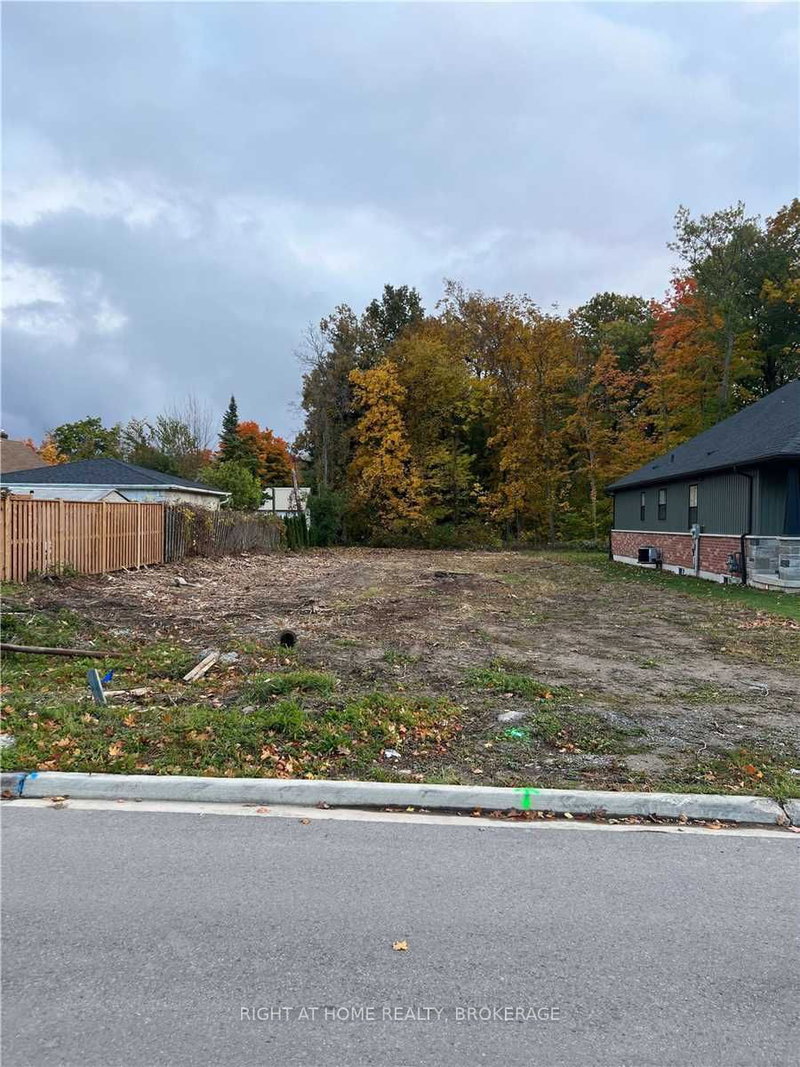 16 Hilda St, Welland, L3C 3N2 | Image 2