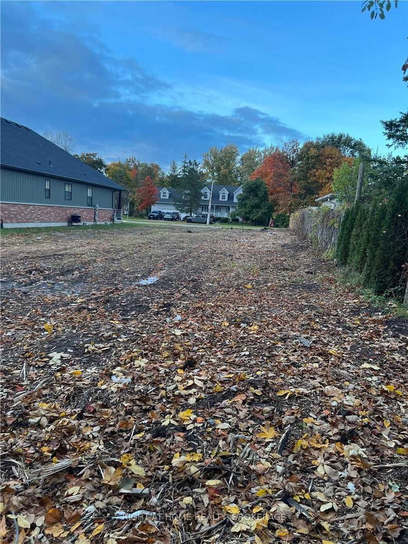 16 Hilda St, Welland, L3C 3N2 | Image 3