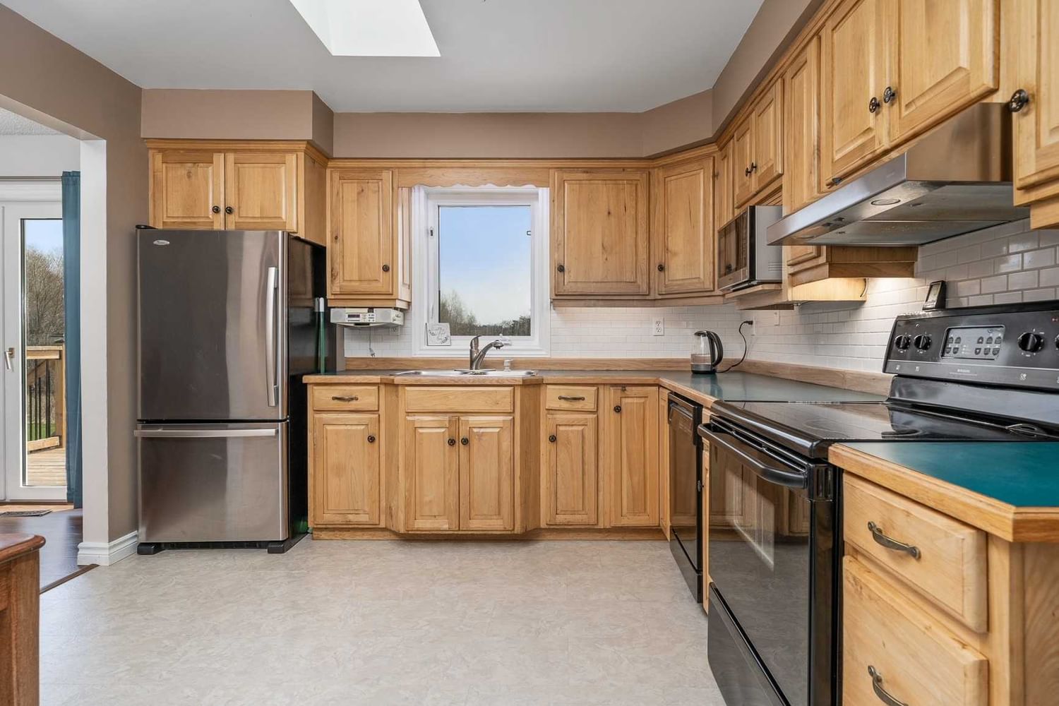 Listing Image 7