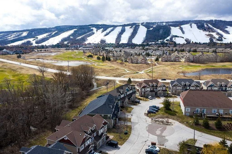 18 - 689616 Monterra Rd, Blue Mountains, L9Y0W3 | Image 2