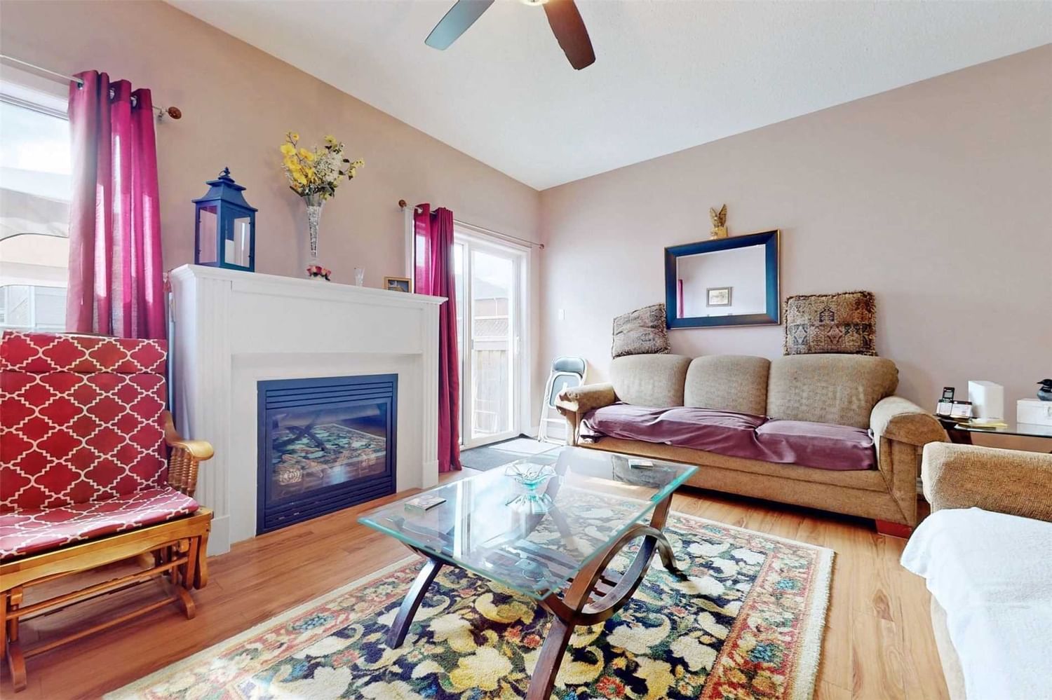 Listing Image 7
