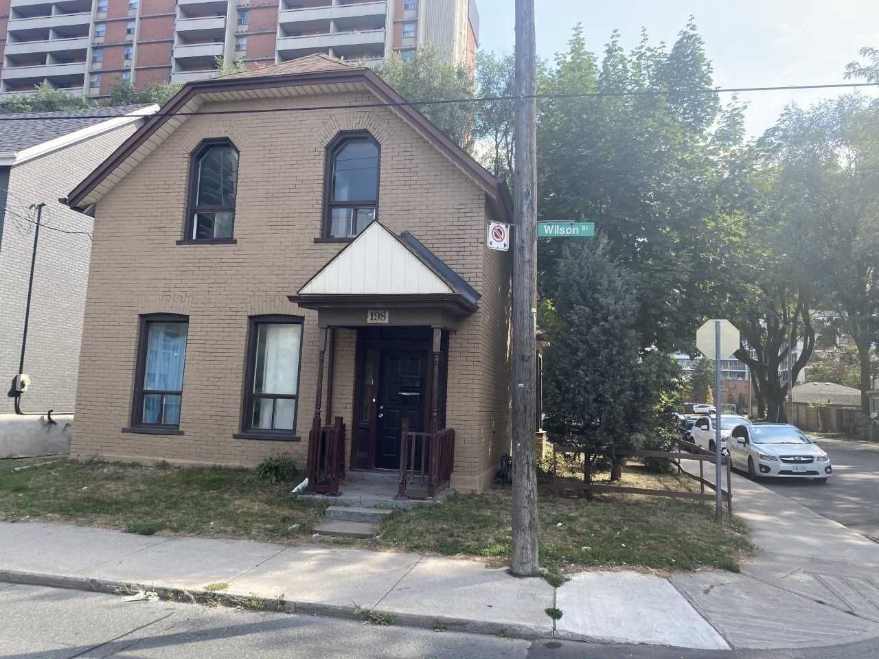 Listing photo 2