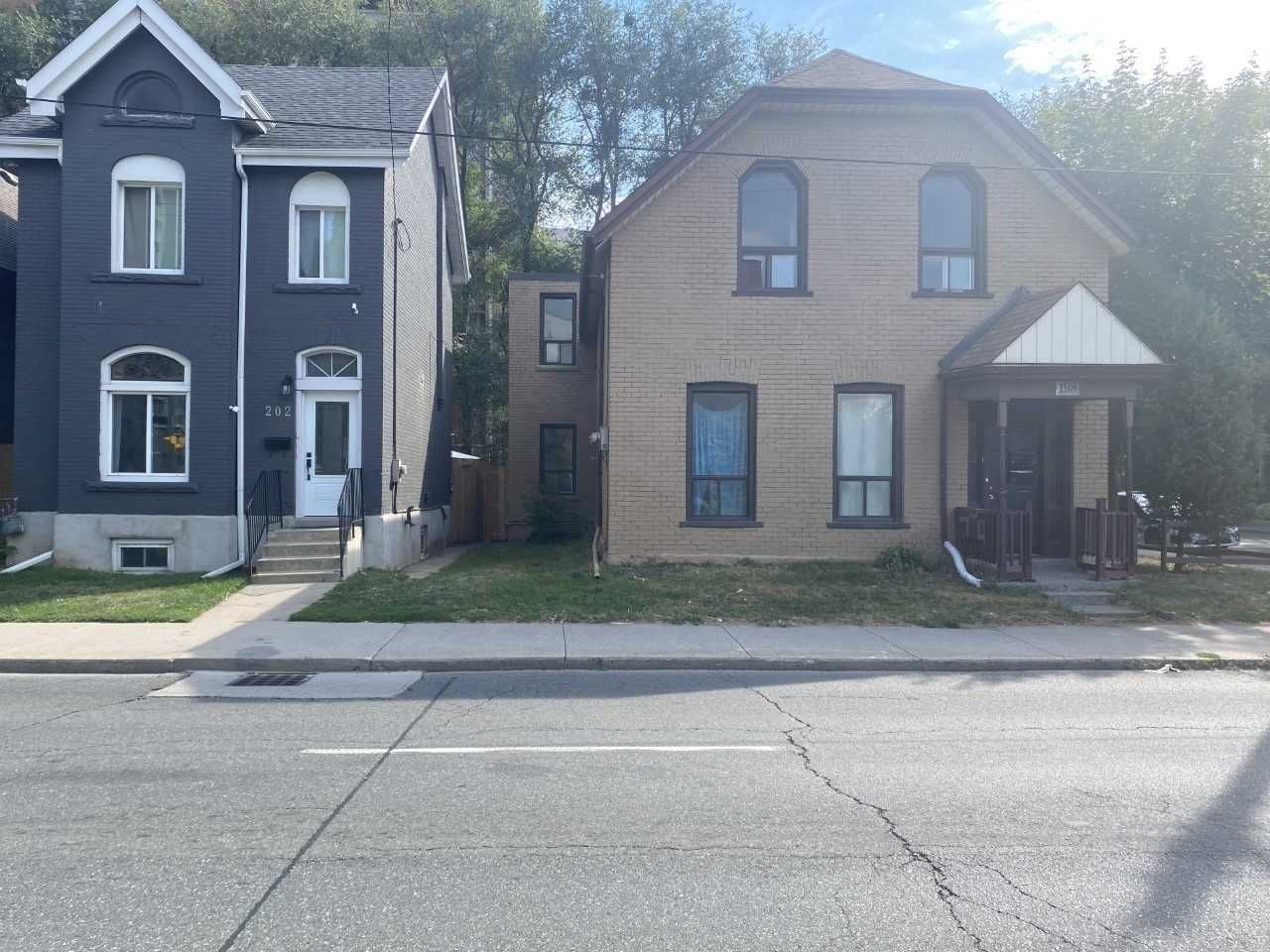Listing photo 3