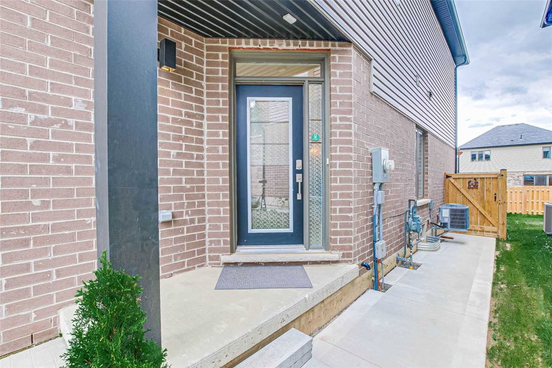 19 Baker Lane, Brant, N3L0K3 | Image 2