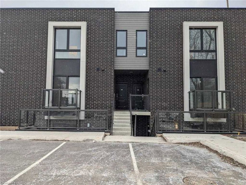 115 - 6065 Mcleod Rd, Niagara Falls, L2G 0Z7 | Image 2