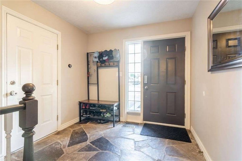 44 Marion St, Hamilton, L0R 1W0 | Image 3