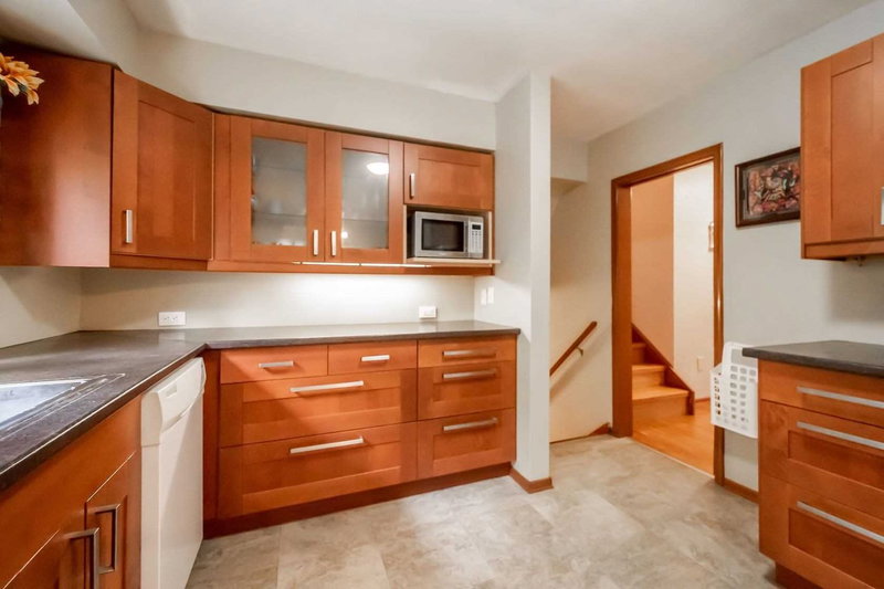 180 Rifle Range Rd, Hamilton, L8S 3B9 | Image 3