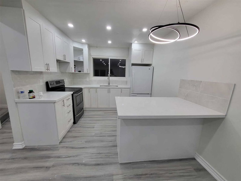 12 - 36 Greendale Dr, Hamilton, L9C5Z4 | Image 3