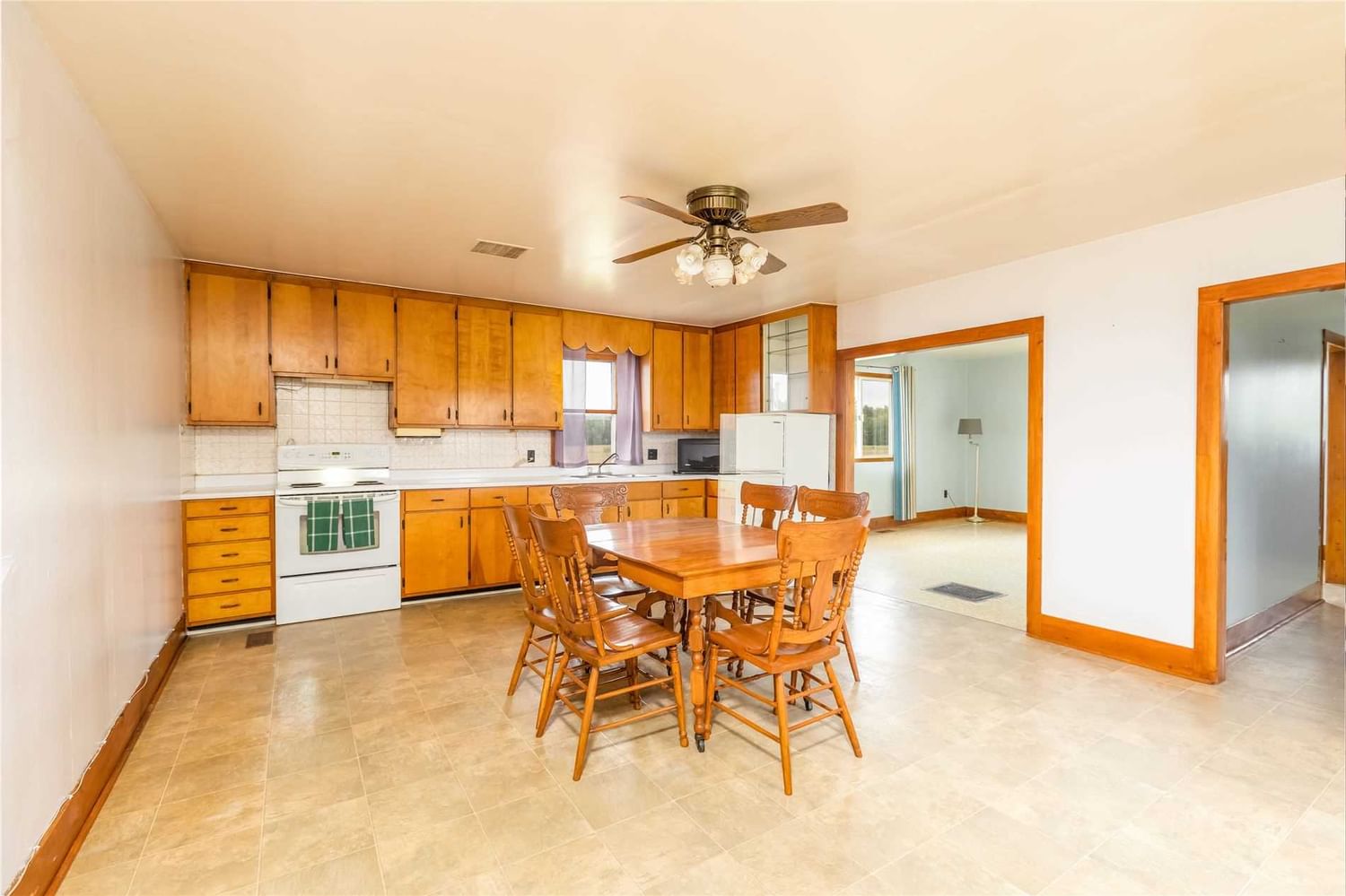 Listing Image 7