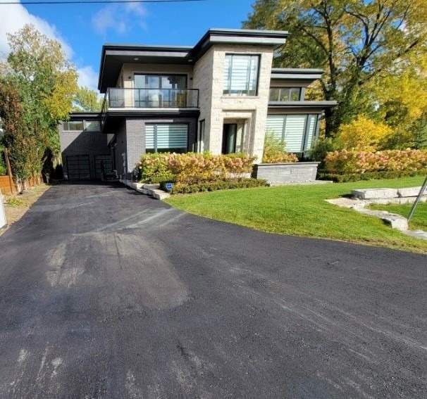 125 Craigmore Cres, Blue Mountains, L9Y 0N6 | Image 2