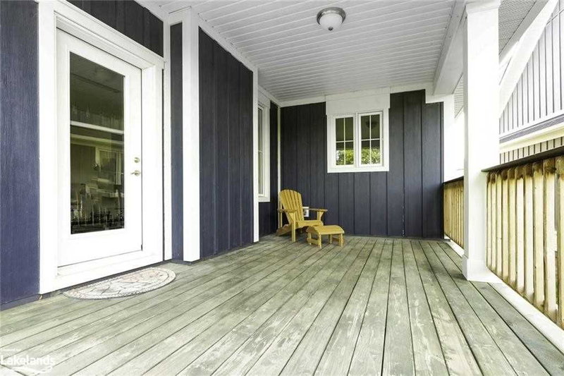 364 Yellow Birch Cres, Blue Mountains, L9Y 0Y5 | Image 3