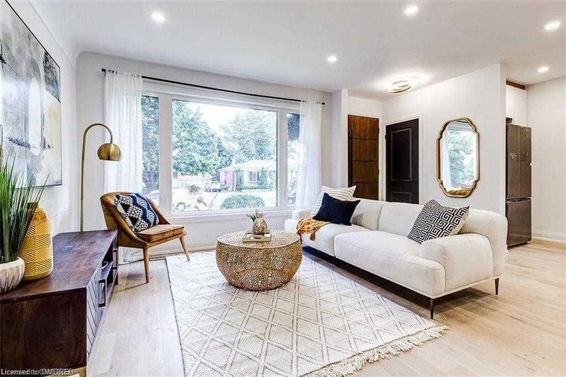 Upper - 21 Nova Dr, Hamilton, L8T 2P4 | Image 3