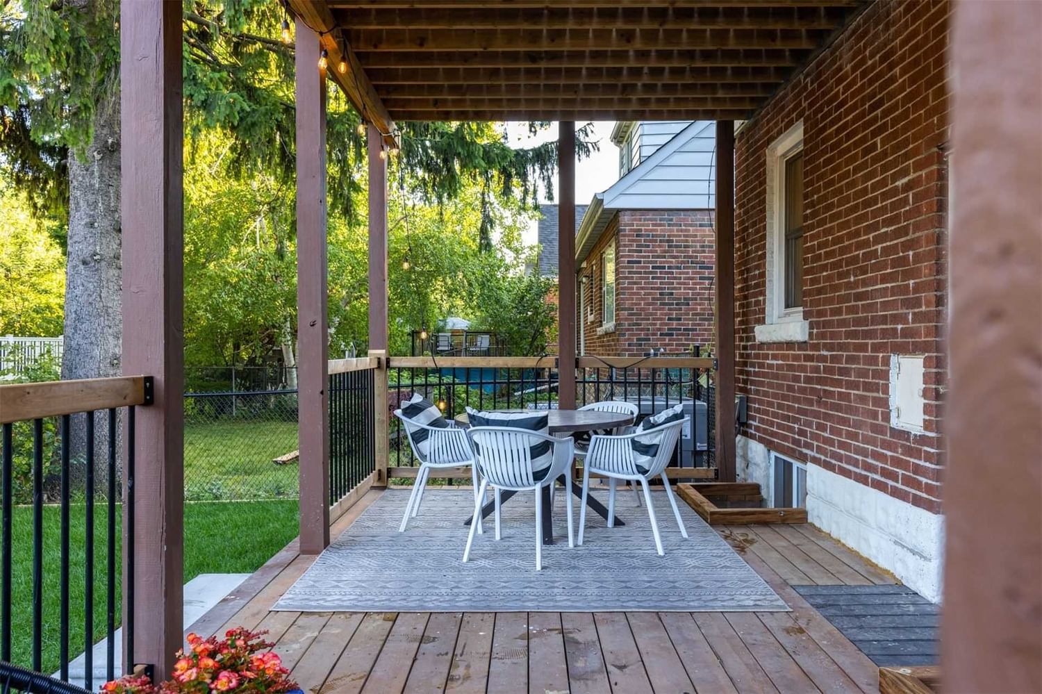 Listing Image 7