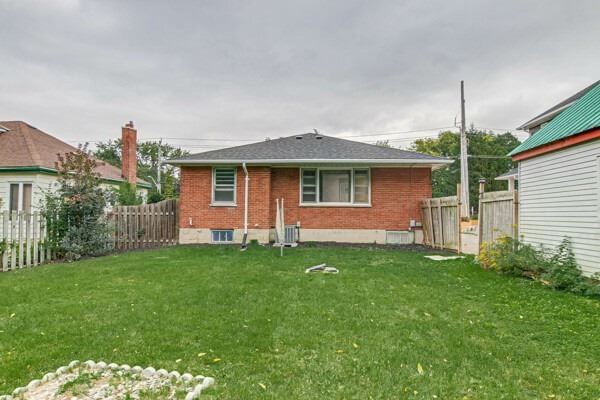 Listing Image 4