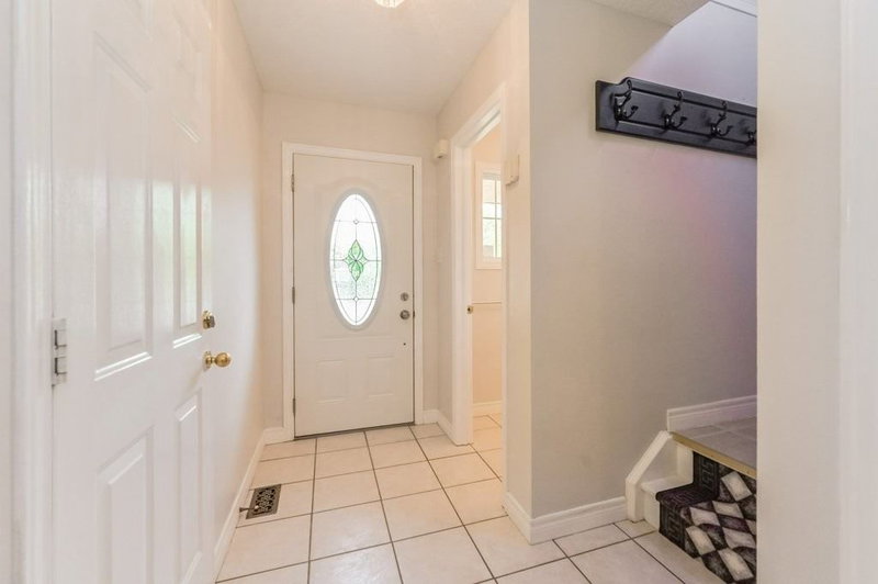 758 Victoria Terr, Centre Wellington, N1M 3L5 | Image 3