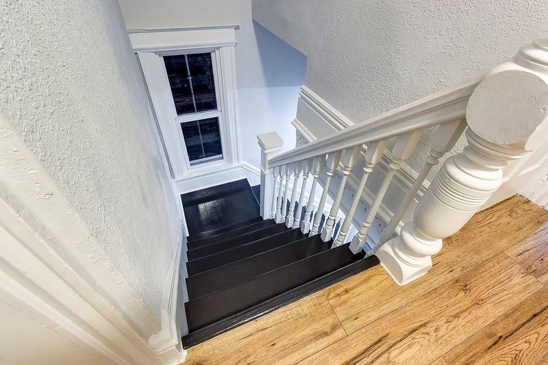 Upper - 20 Sherman Ave S, Hamilton, L8M2P4 | Image 3