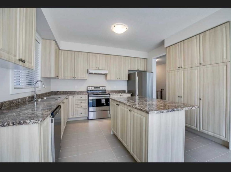 16 Pagebrook Cres, Hamilton, L8J0K7 | Image 3