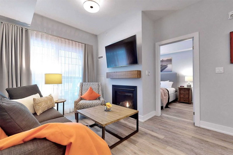 425 - 25 Pen Lake Point Rd, Huntsville, P1H1A9 | Image 3