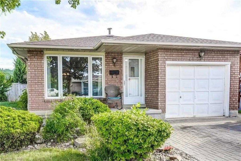 102 Juniper Dr, Hamilton, L8E 4G6 | Image 2