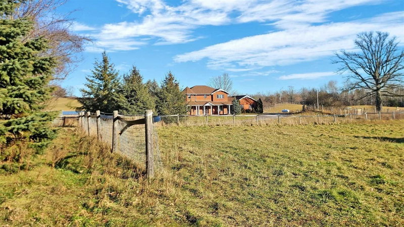 571 Hickory Beach Rd, Kawartha Lakes, K0M 1N0 | Image 2