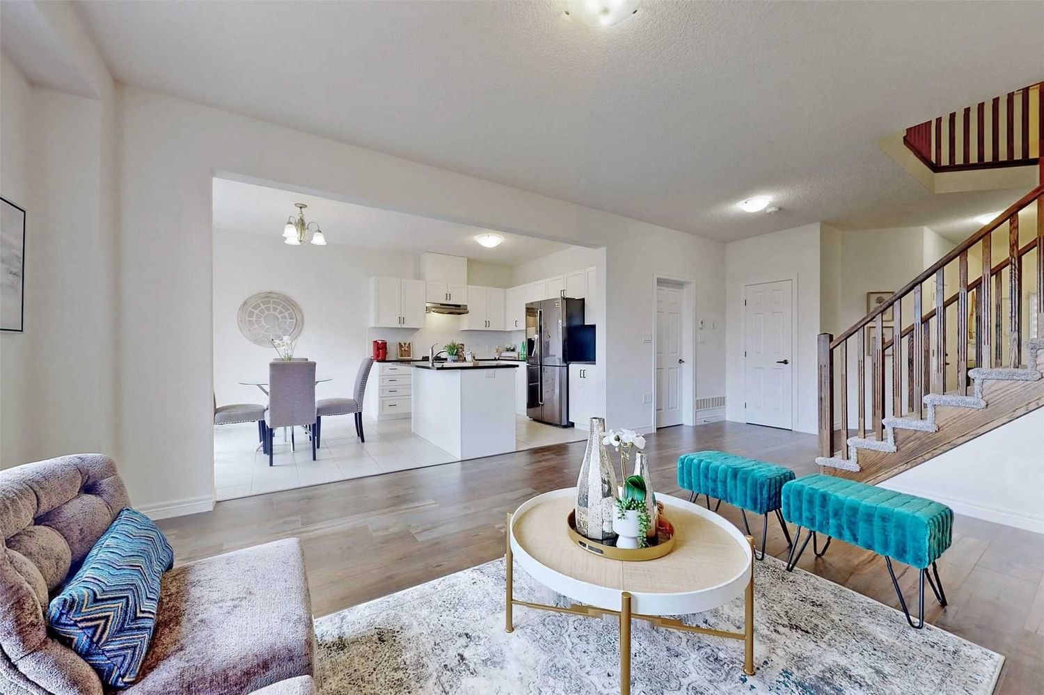 Listing Image 7