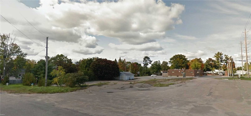 755 Bethune Dr S, Gravenhurst, P1P1K1 | Image 2