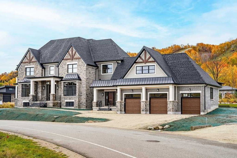 101 Grindelwald Crt, Blue Mountains, L3Y 0Z8 | Image 2