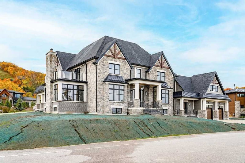 101 Grindelwald Crt, Blue Mountains, L3Y 0Z8 | Image 3