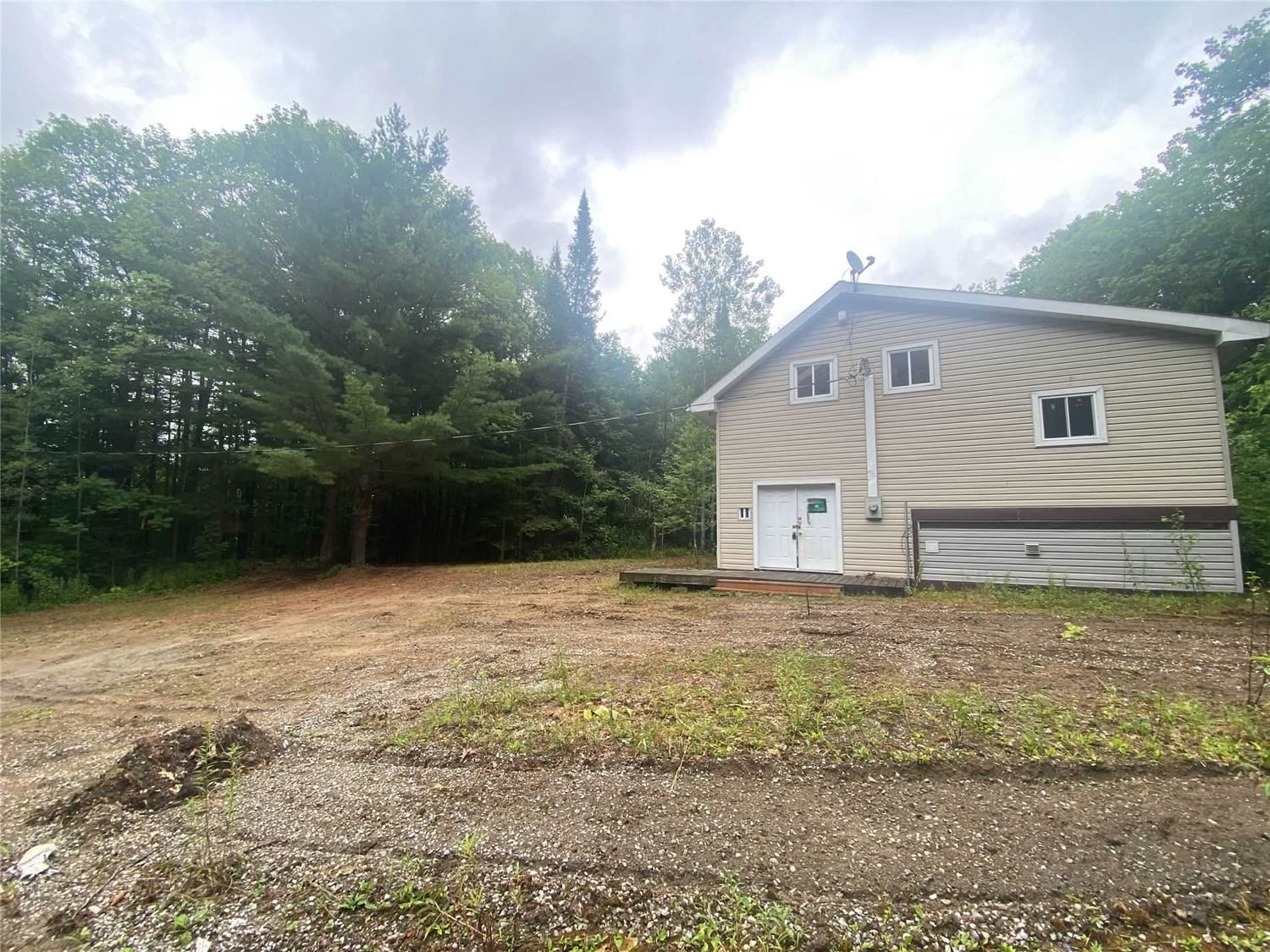Listing Image 3