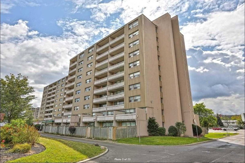 17 - 15 Albright Rd, Hamilton, L8K 5J2 | Image 2