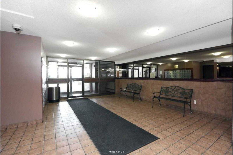 17 - 15 Albright Rd, Hamilton, L8K 5J2 | Image 3