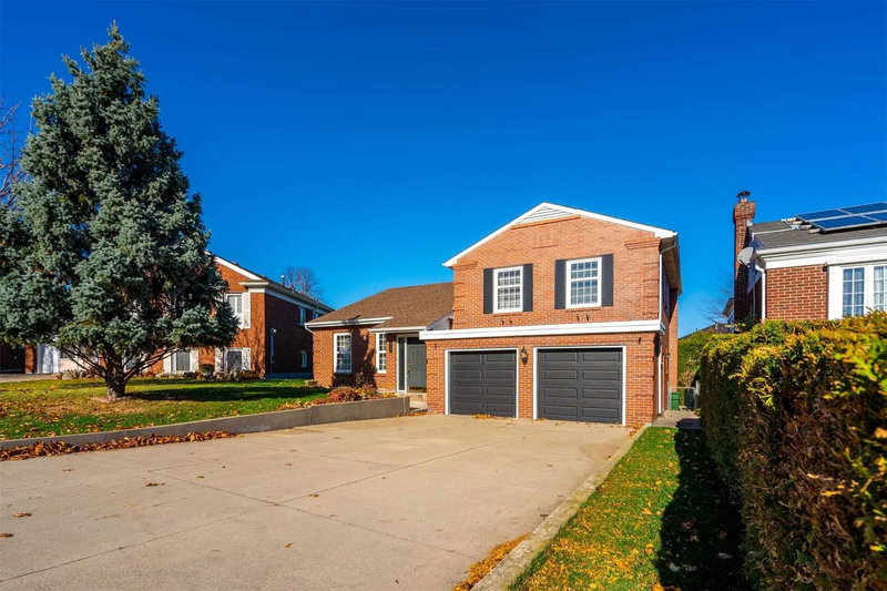 38 Leclaire St, Hamilton, L9C 5X3 | Image 2