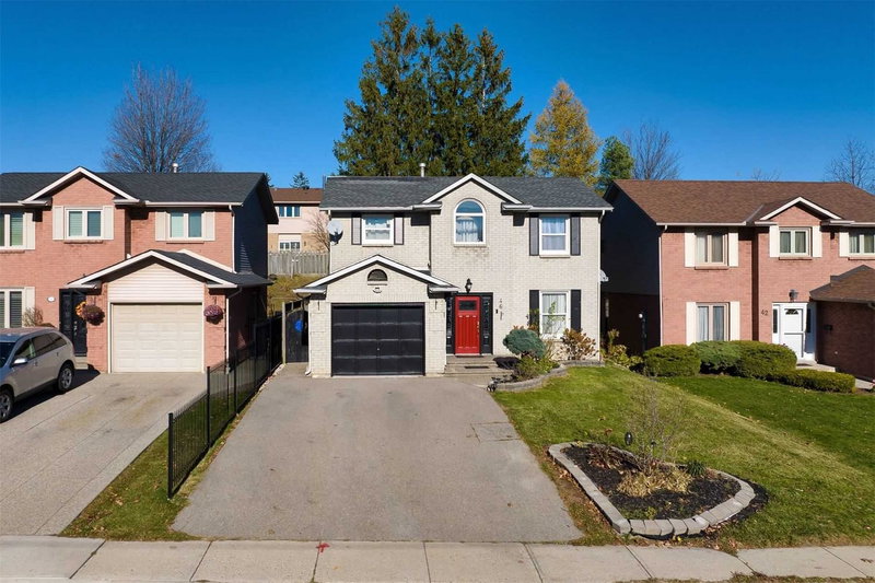 46 Novoco Dr, Hamilton, L9C 7E8 | Image 2