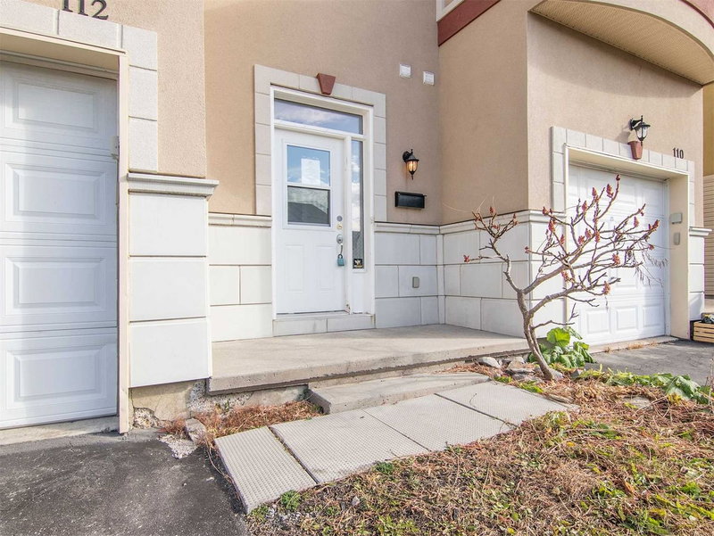 112 Whispering Winds Way, Ottawa, K1W 0B7 | Image 2
