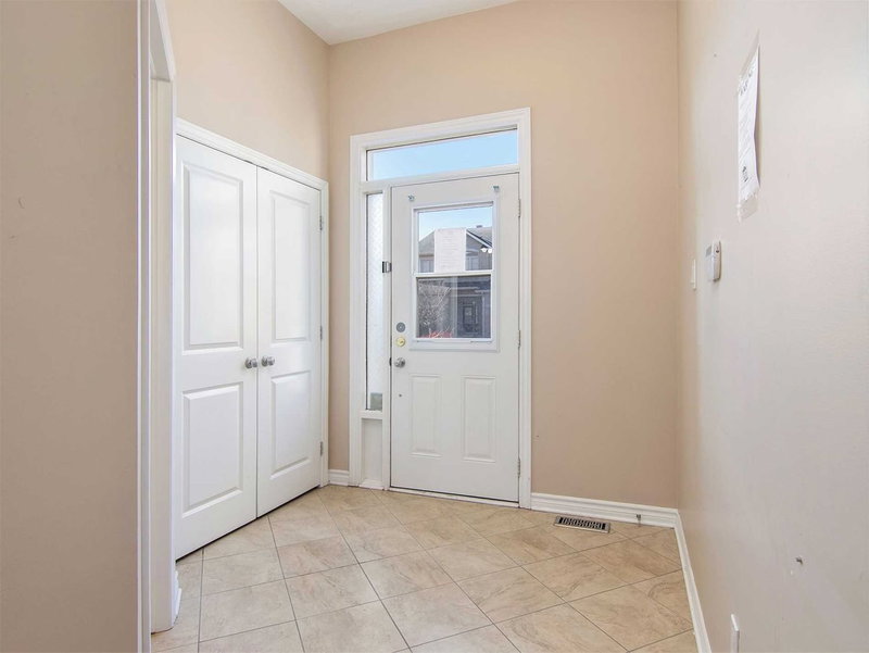 112 Whispering Winds Way, Ottawa, K1W 0B7 | Image 3