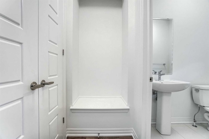 131 Histand Tr, Kitchener, N2R 0S2 | Image 3