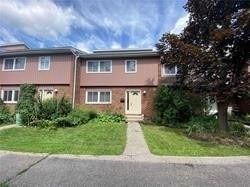 72 - 121 University Avenue