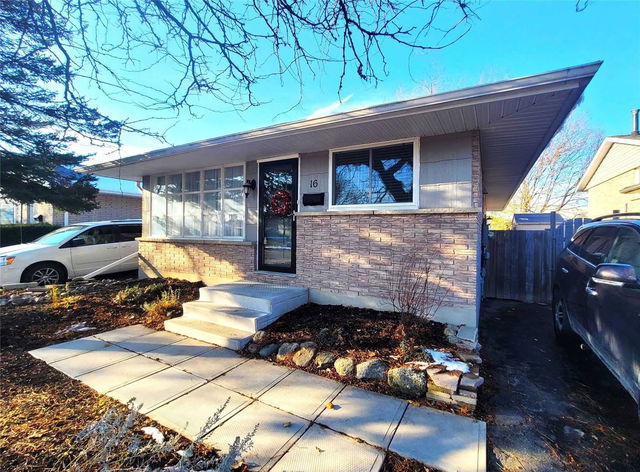 16 Overlea Crescent