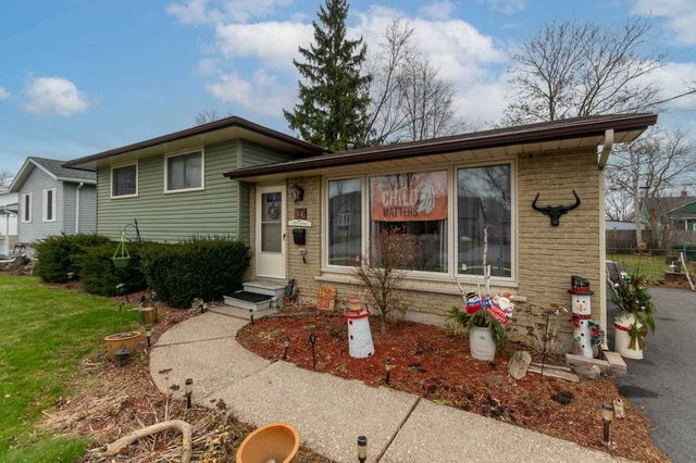 410 Lakeside Road