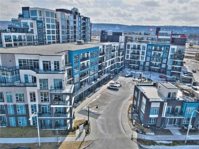 421 - 10 Concord Place