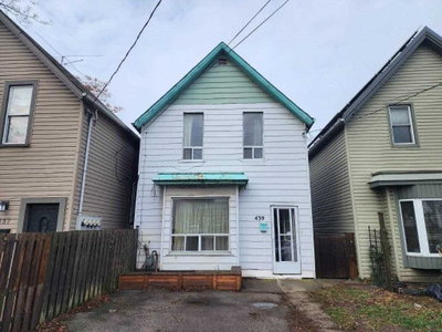 Detached House sold at 439 Ferguson Avenue, Hamilton, Ontario, L8L 4Z1 - North End - MLS: X5854522