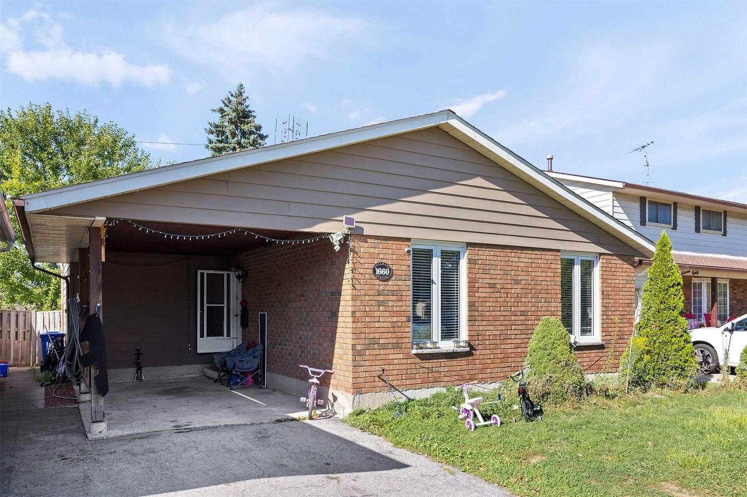 Detached House sold at 1660 Hallmark Avenue, Windsor, N8W 4Z4 - MLS: X5854848